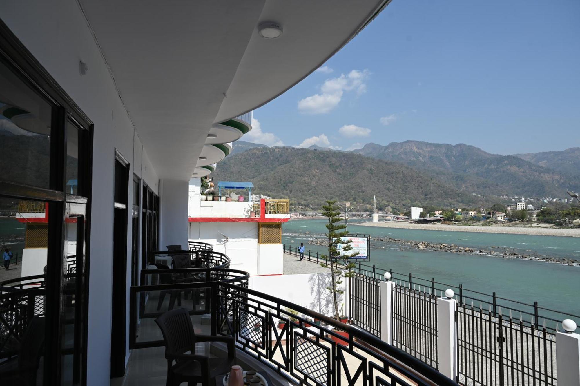 Hotel Prasanna Inn Rishīkesh 외부 사진
